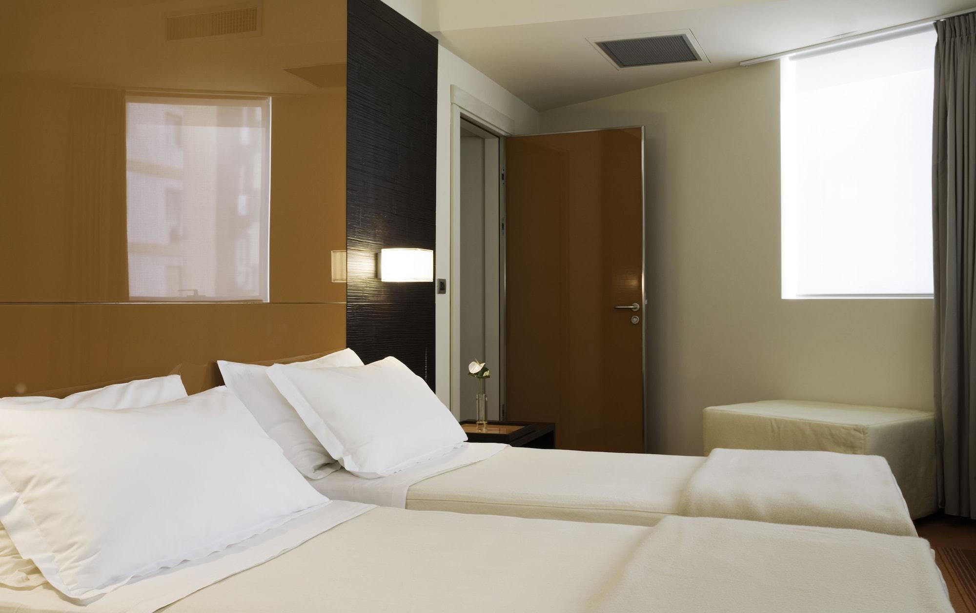Una Hotels T Hotel Cagliari Esterno foto