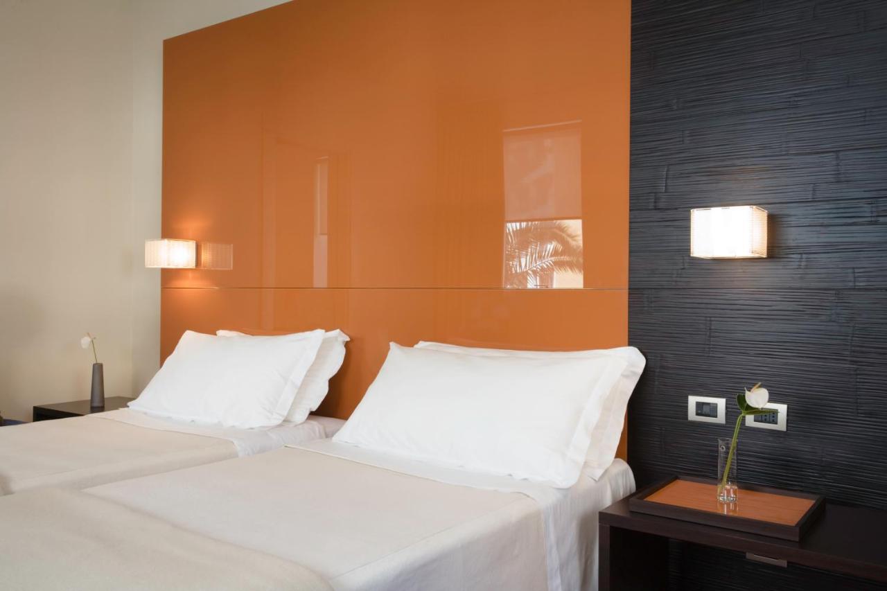Una Hotels T Hotel Cagliari Esterno foto